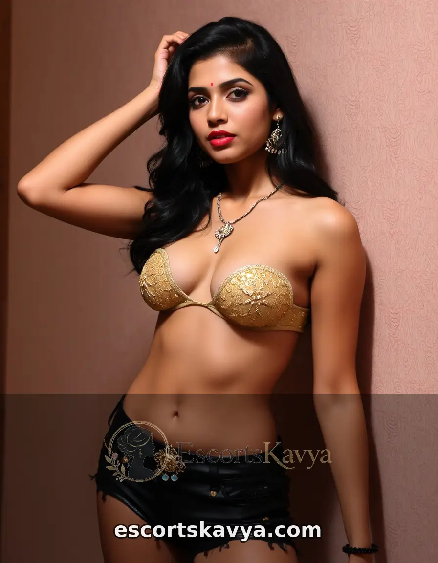 Independent escort booking service in Vaishali